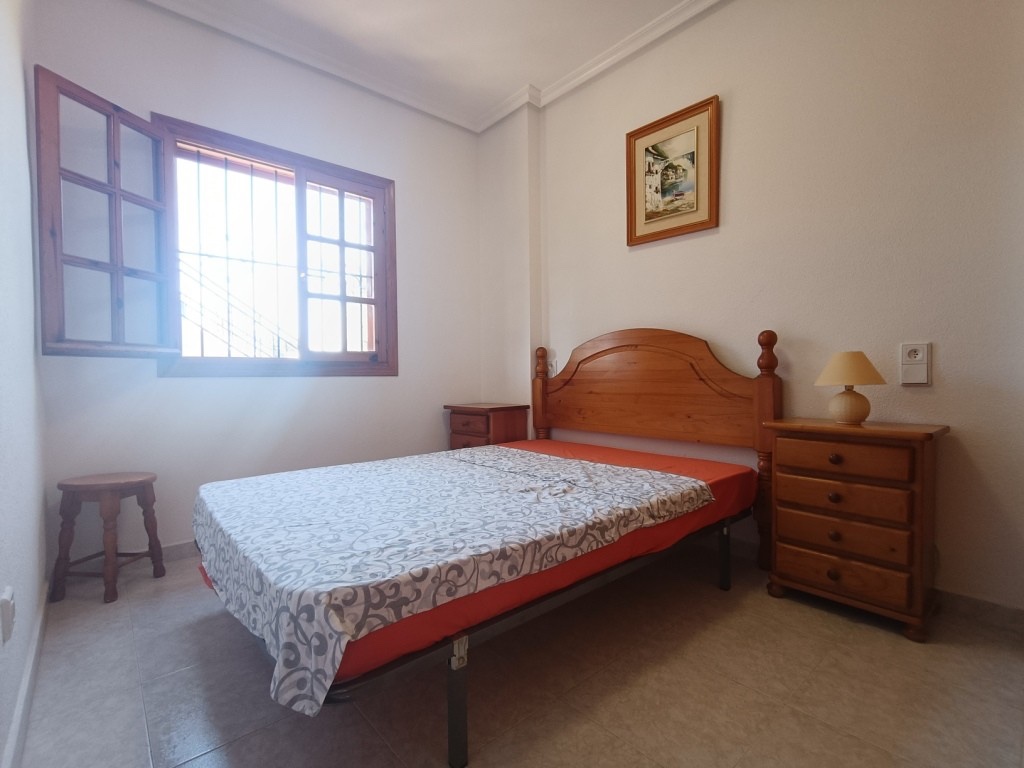 Appartamento a Torrevieja, Alicante, Spagna 3 camere da letto, 99 mq. N° 145414