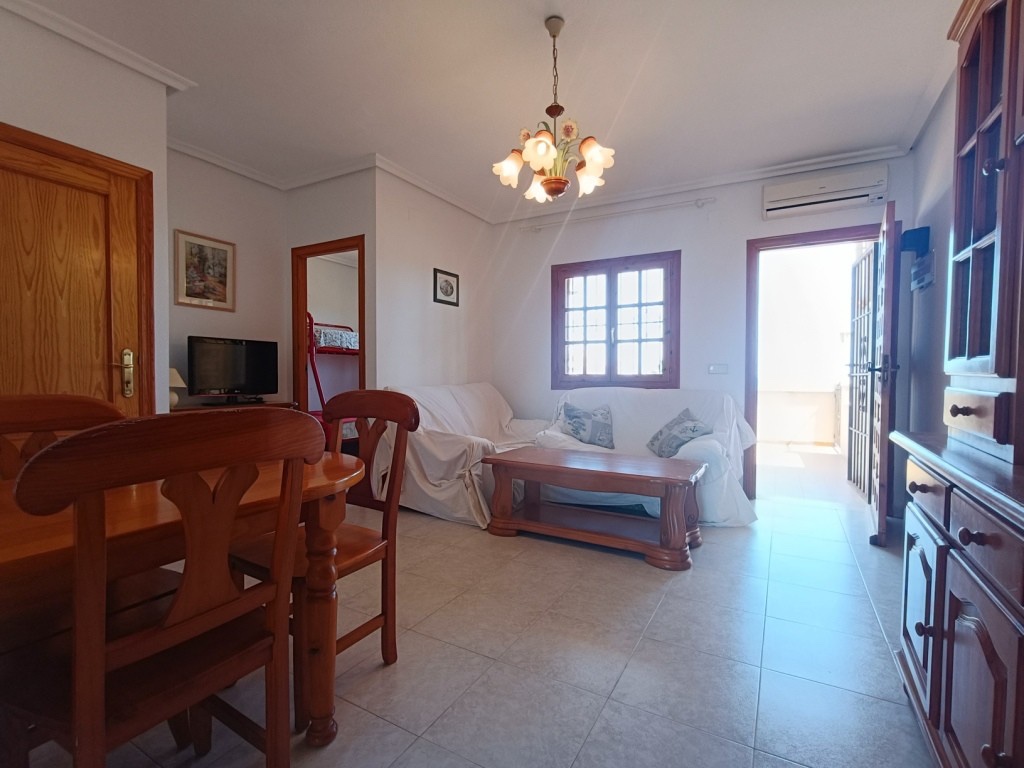 Appartamento a Torrevieja, Alicante, Spagna 3 camere da letto, 99 mq. N° 145414