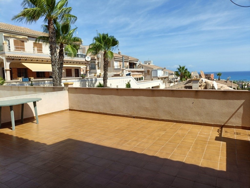 Appartamento a Torrevieja, Alicante, Spagna 3 camere da letto, 99 mq. N° 145414