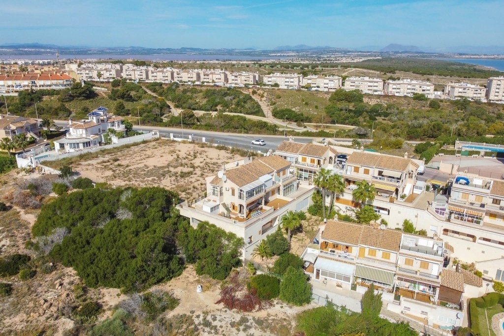 Appartamento a Torrevieja, Alicante, Spagna 3 camere da letto, 99 mq. N° 145414