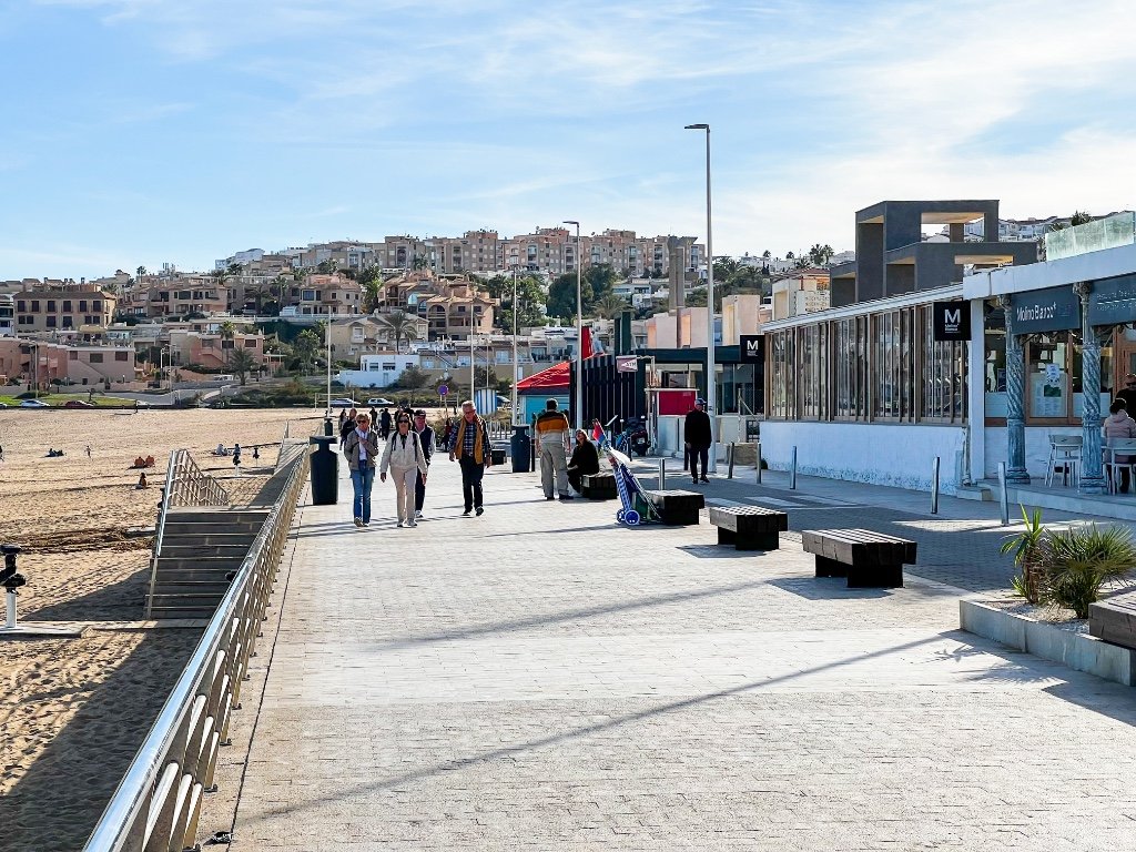 Appartamento a Torrevieja, Alicante, Spagna 3 camere da letto, 99 mq. N° 145414