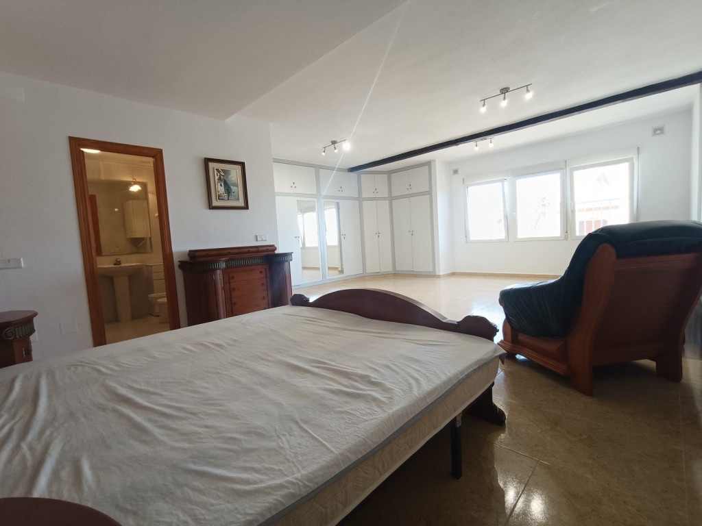 Appartamento a Torrevieja, Alicante, Spagna 3 camere da letto, 99 mq. N° 145414