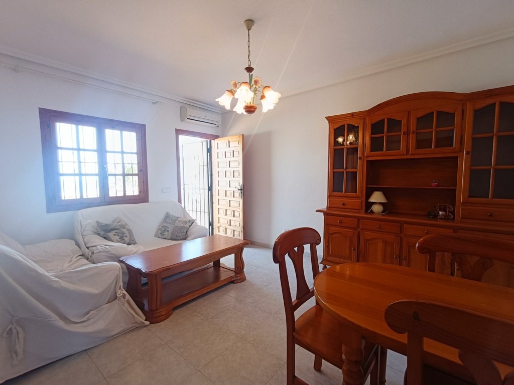Appartamento a Torrevieja, Alicante, Spagna 3 camere da letto, 99 mq. N° 145414