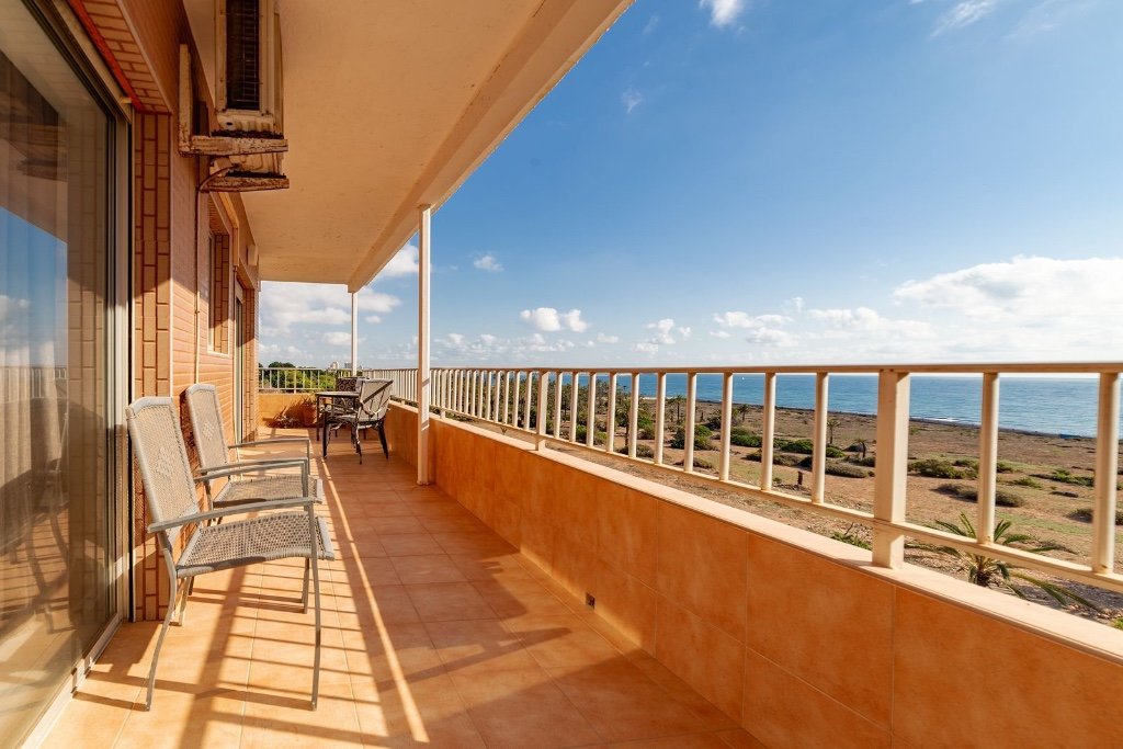 Apartment à Punta Prima, Alicante, Espagne 2 chambres, 68 m2 No. 145417