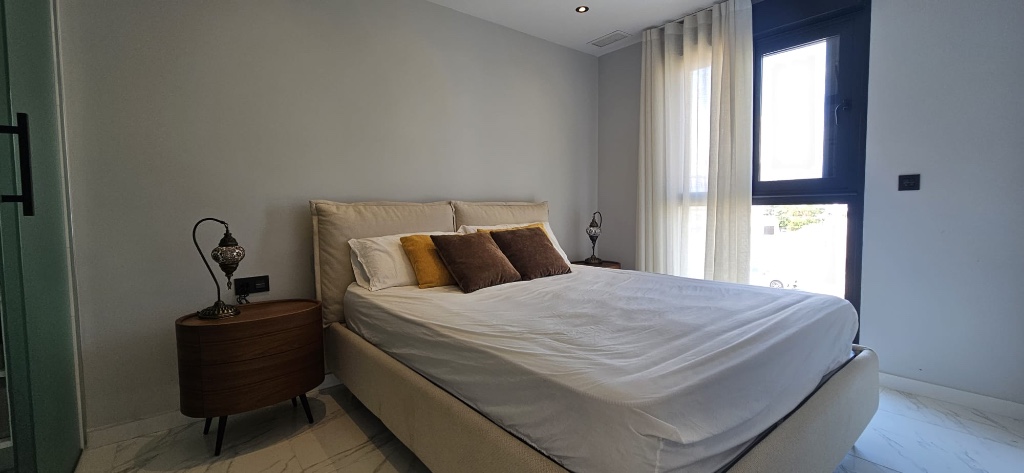 Huoneisto Punta Prima, Alicante, Espanja 2 makuuhuonetta, 71 m2 No. 145419