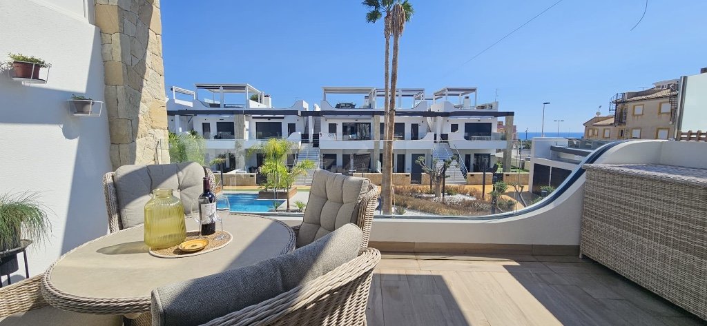 Huoneisto Punta Prima, Alicante, Espanja 2 makuuhuonetta, 71 m2 No. 145419