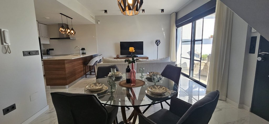 Huoneisto Punta Prima, Alicante, Espanja 2 makuuhuonetta, 71 m2 No. 145419