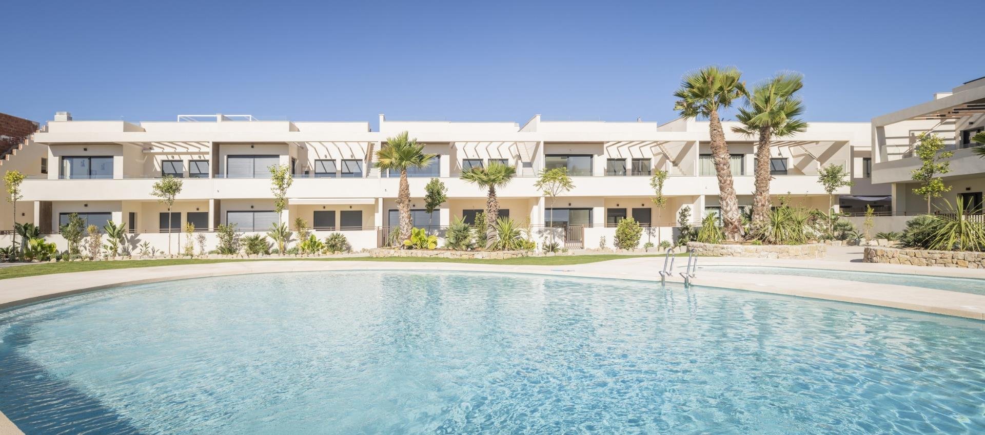 Bungalo Torrevieja, Alicante, Spānijā 2 istabas, 106 m2 Nr. 75914