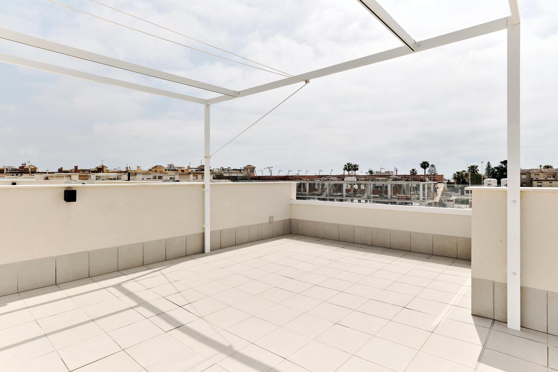 Bungalo Torrevieja, Alicante, Spānijā 2 istabas, 106 m2 Nr. 75914