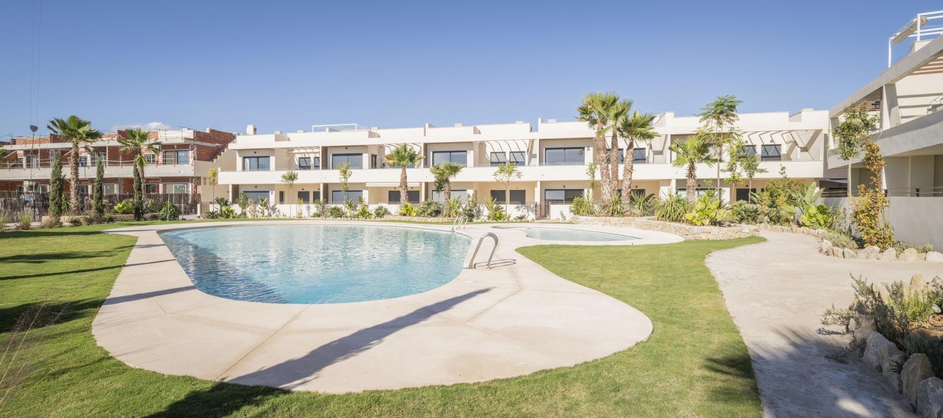 Bungalo Torrevieja, Alicante, Spānijā 2 istabas, 106 m2 Nr. 75914
