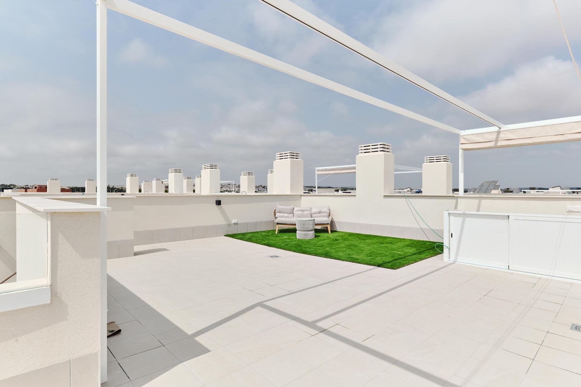 Bungalo Torrevieja, Alicante, Spānijā 2 istabas, 106 m2 Nr. 75914