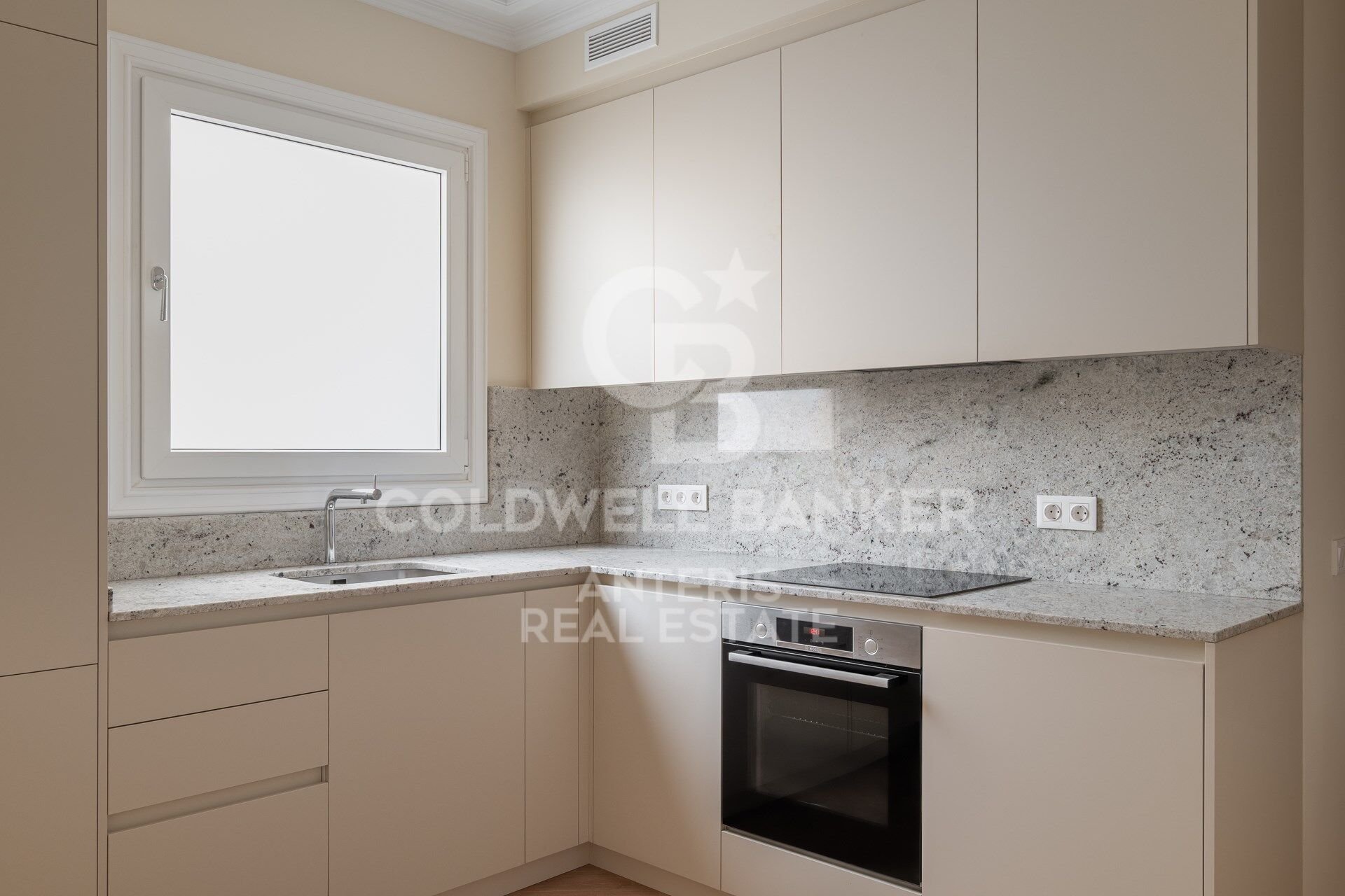 Lägenhet i Barcelona, Spanien 3 sovrum,  Nr. 157020