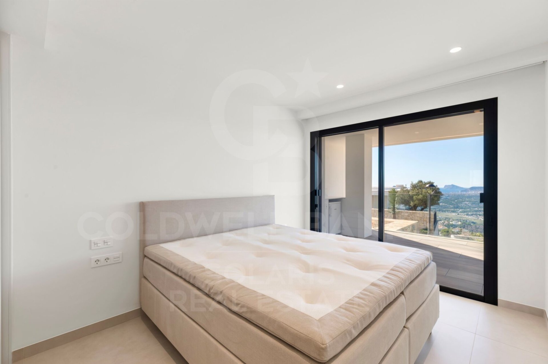 Villa in Benitachell, Alicante, Spain 5 bedrooms,  No. 157017
