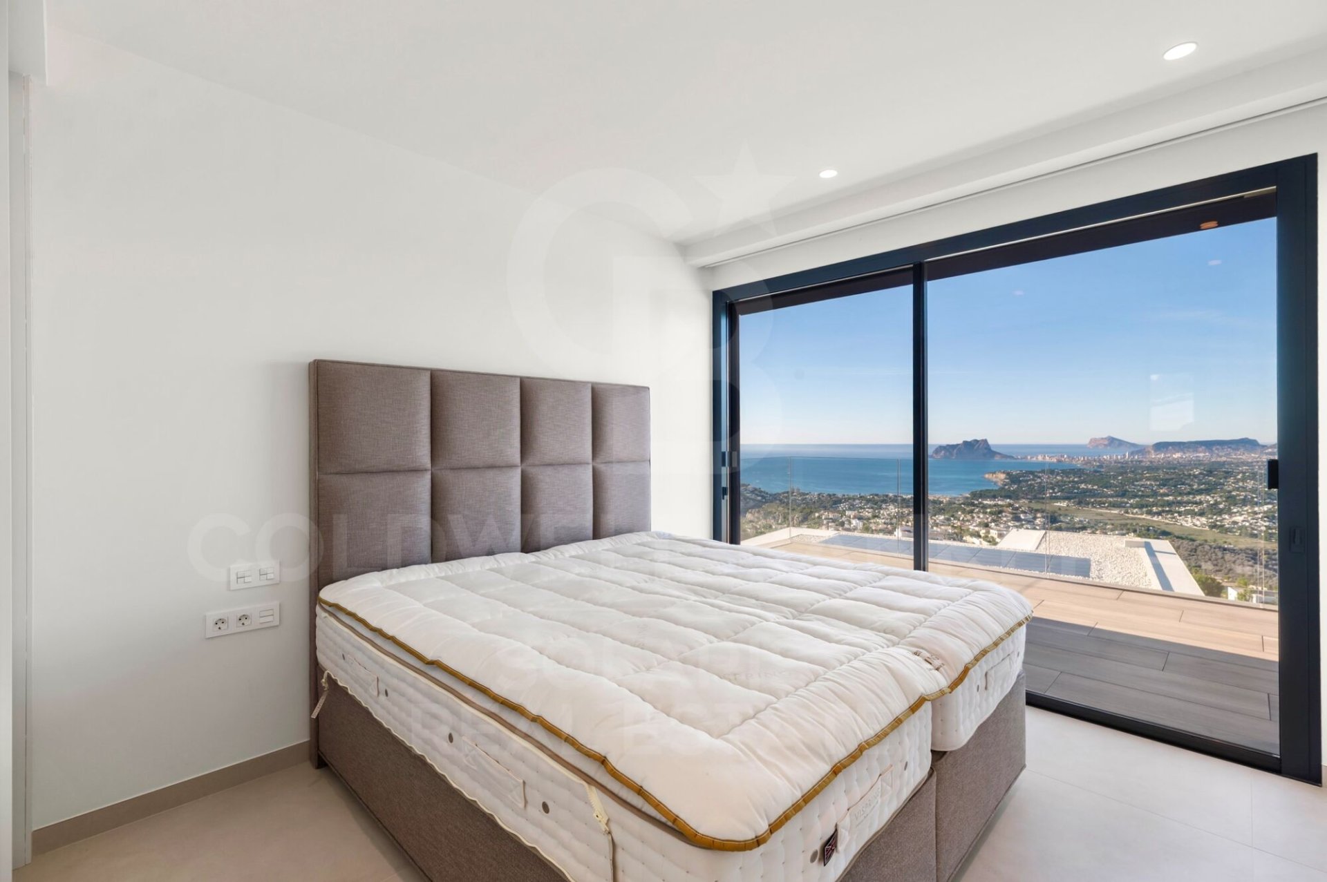 Villa in Benitachell, Alicante, Spain 5 bedrooms,  No. 157017