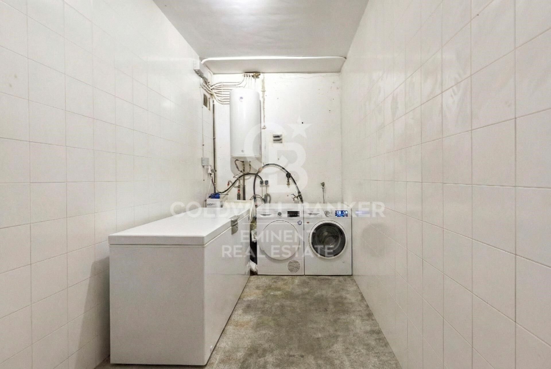 Duplex in Vallirana, Barcelona, Spain 4 bedrooms, 107 sq.m. No. 157015