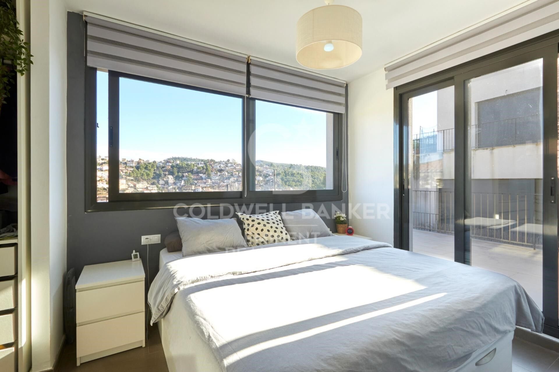 Duplex in Vallirana, Barcelona, Spain 4 bedrooms, 107 sq.m. No. 157015
