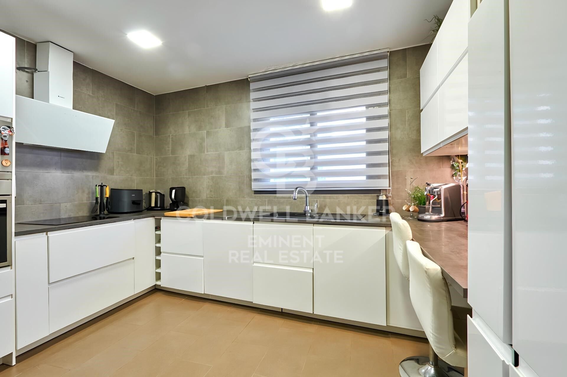 Duplex in Vallirana, Barcelona, Spain 4 bedrooms, 107 sq.m. No. 157015