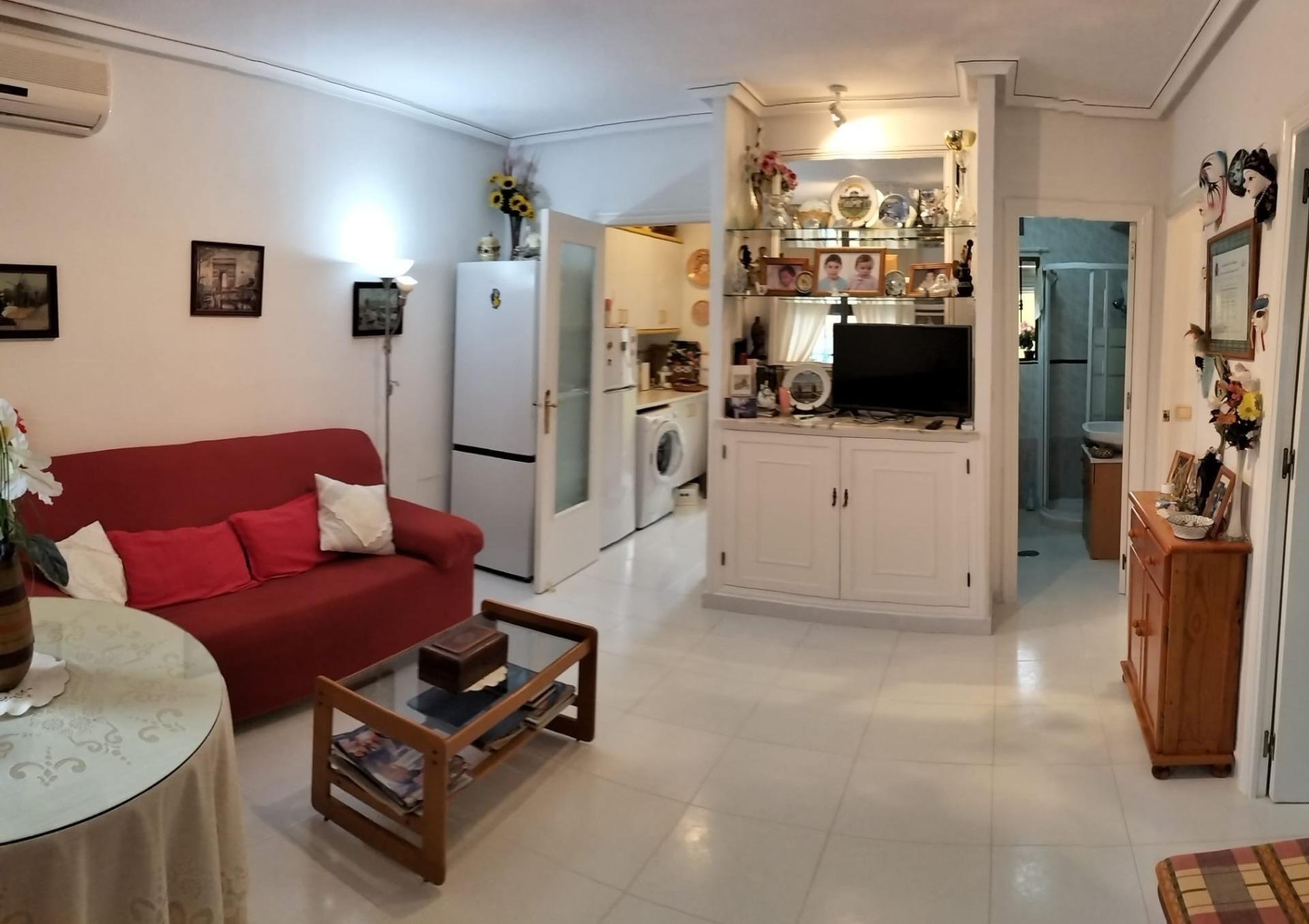 Bungalo Torrevieja, Alicante, Spānijā 2 istabas, 50 m2 Nr. 196384