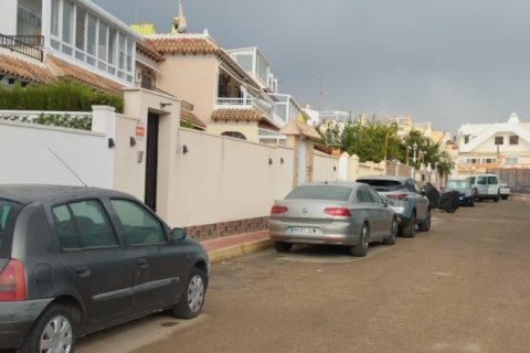 Bungalow à Torrevieja, Alicante, Espagne 2 chambres, 50 m2 No. 196384