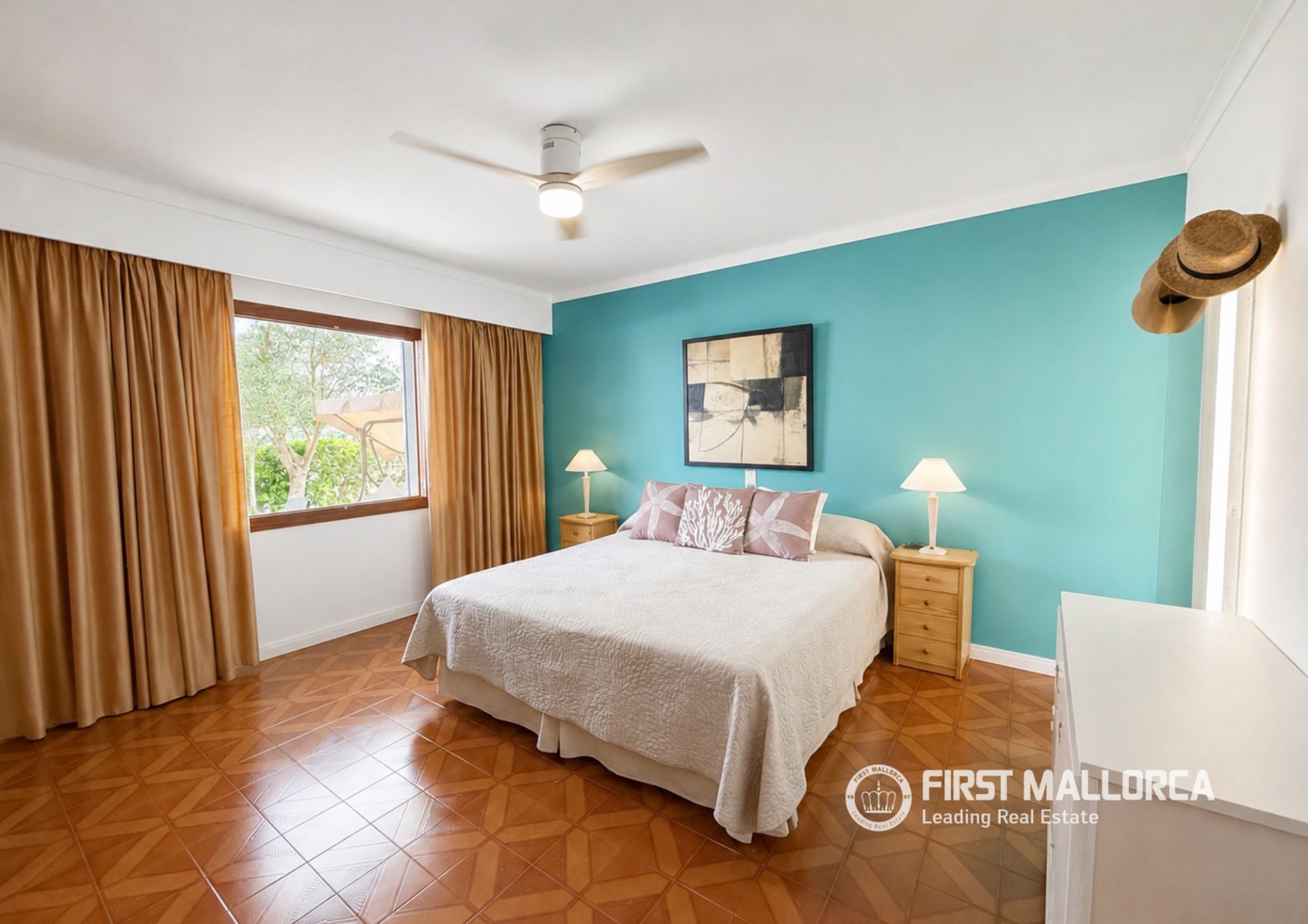 Villa a Platja De Muro, Mallorca, Spagna 4 camere da letto, 303 mq. N° 196135