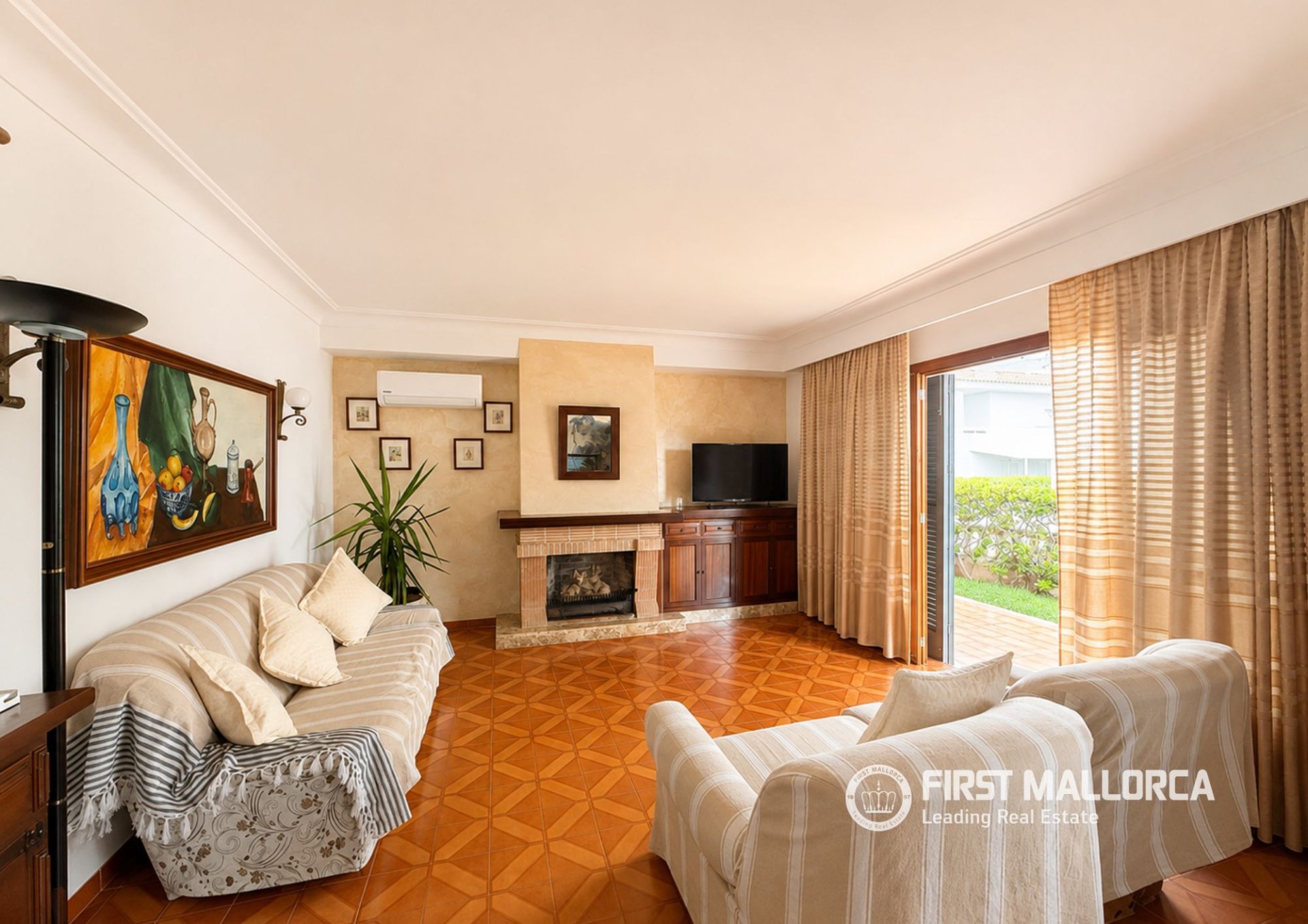 Villa a Platja De Muro, Mallorca, Spagna 4 camere da letto, 303 mq. N° 196135