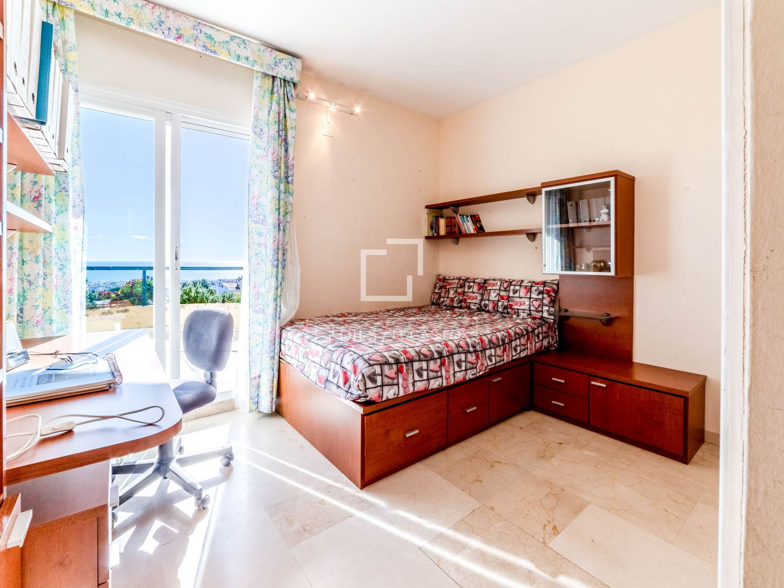 Villa in Sitges, Barcelona, Spain 5 bedrooms, 177 sq.m. No. 161356