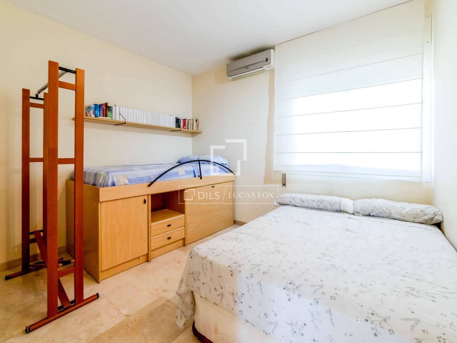 Villa in Sitges, Barcelona, Spain 5 bedrooms, 177 sq.m. No. 161356