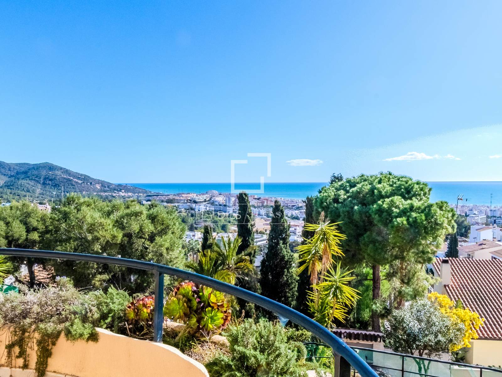 Villa in Sitges, Barcelona, Spain 5 bedrooms, 177 sq.m. No. 161356