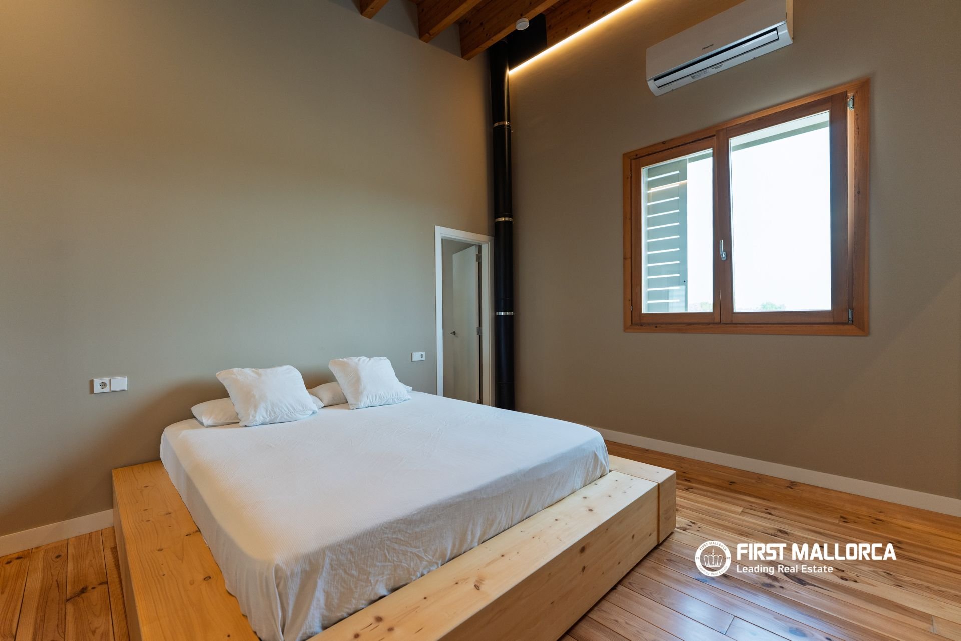 Townhouse in Muro, Mallorca, Spain 3 bedrooms, 170 sq.m. No. 194095
