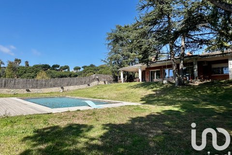Apartamento en Sant Andreu de Llavaneres, Barcelona, España 5 dormitorios, 583 m2 No. 153540