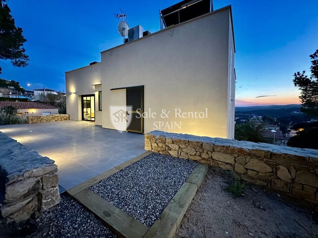 Сasa en Lloret de Mar, Gerona, España 4 dormitorios, 263 m2 No. 166478