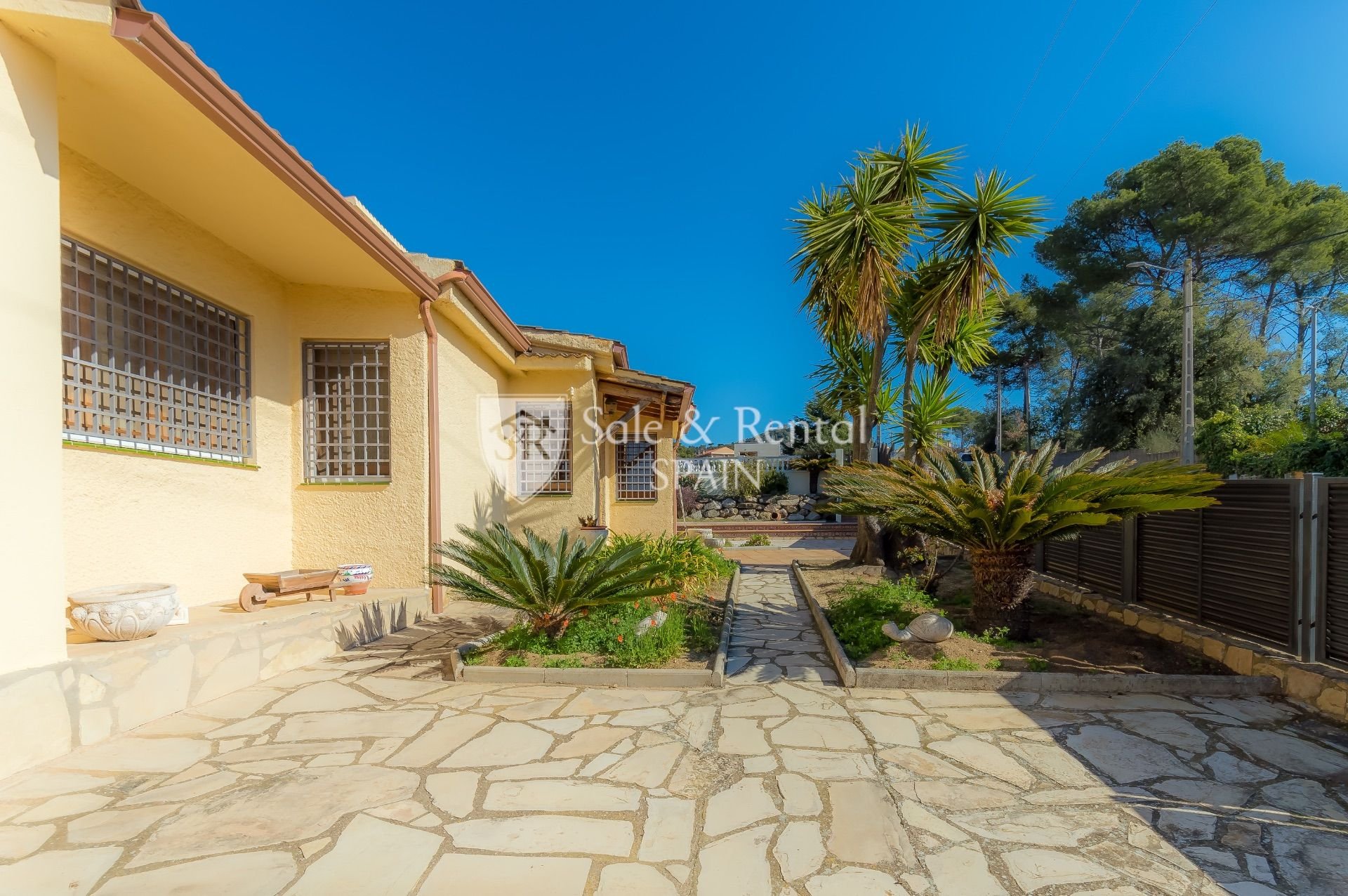 House in Santa Susanna, Barcelona, Spain 4 bedrooms, 269 sq.m. No. 166475