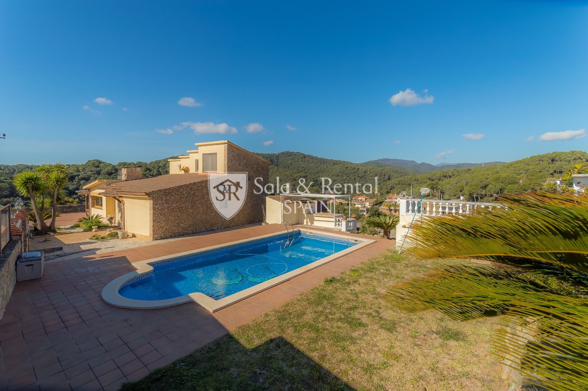 House in Santa Susanna, Barcelona, Spain 4 bedrooms, 269 sq.m. No. 166475