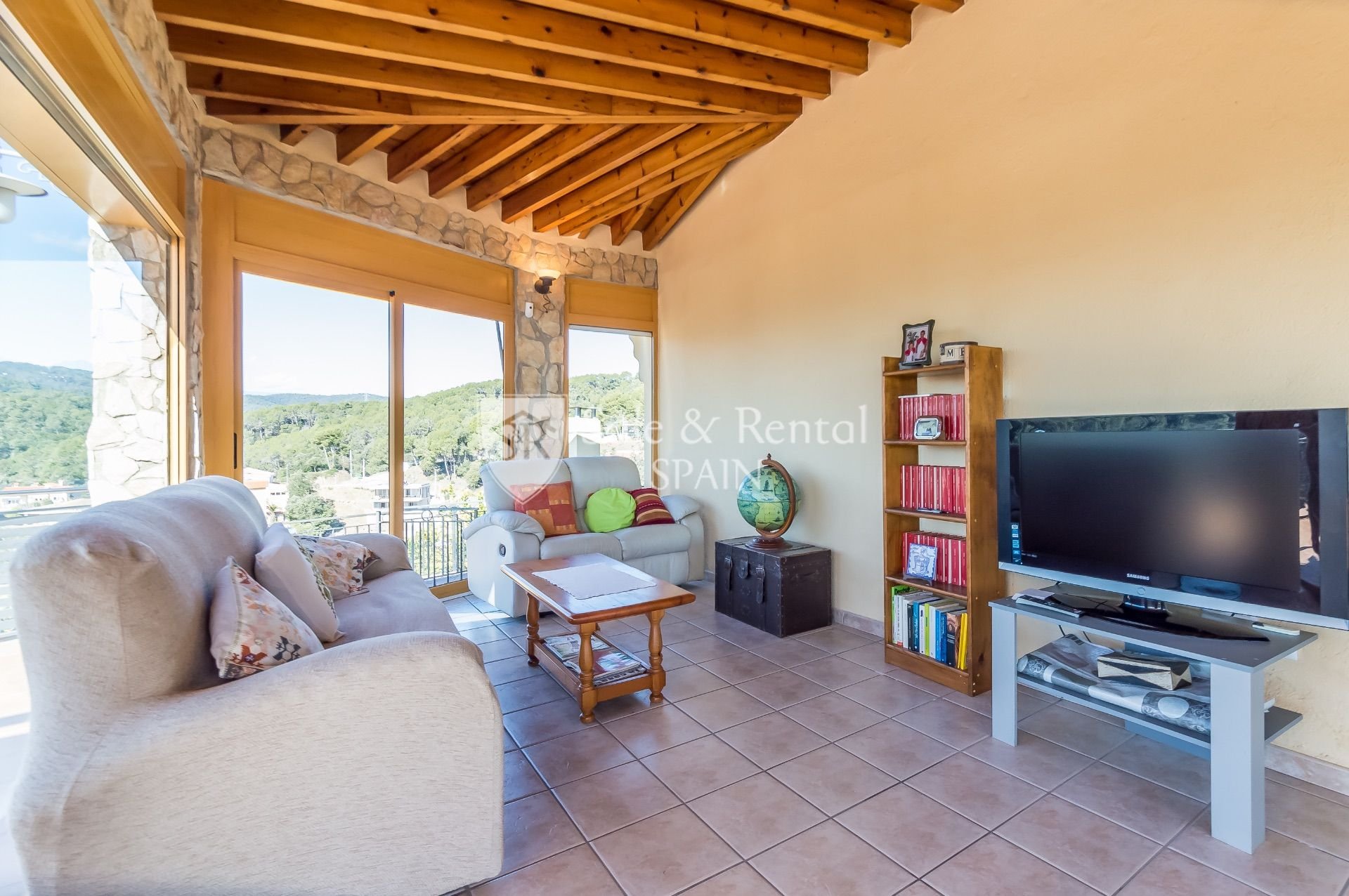 House in Santa Susanna, Barcelona, Spain 4 bedrooms, 269 sq.m. No. 166474