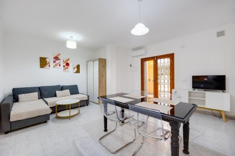 Apartment à Torrevieja, Alicante, Espagne 2 chambres, 67 m2 No. 194790