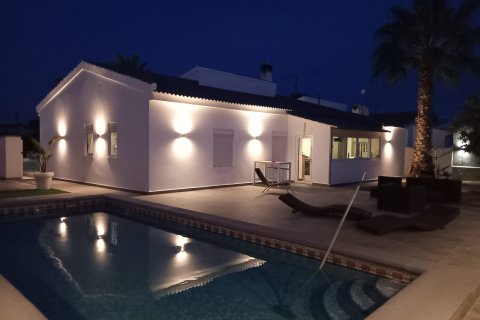 Villa in Cabo Roig, Alicante, Spain 4 bedrooms, 174 sq.m. No. 196828
