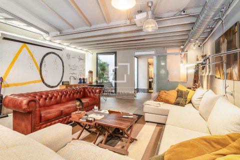 Apartment in Barcelona, Spain 2 bedrooms, 218 sq.m. No. 161430