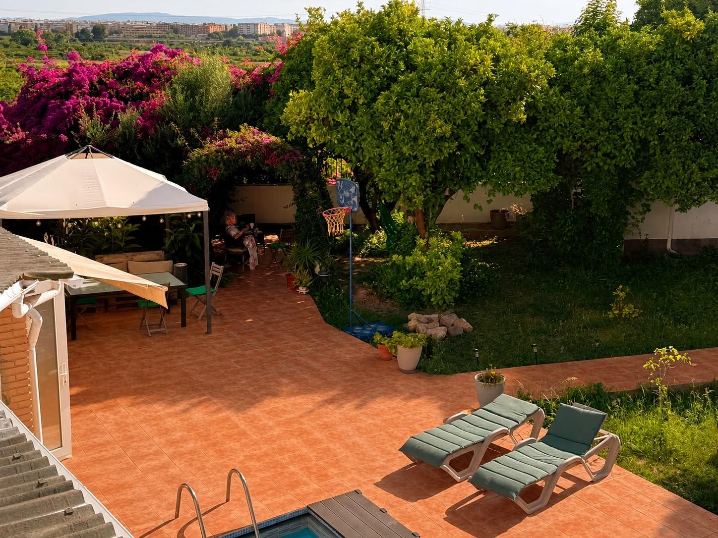 Hotel in Paterna, Valencia, Spain 8 bedrooms, 367 sq.m. No. 183127