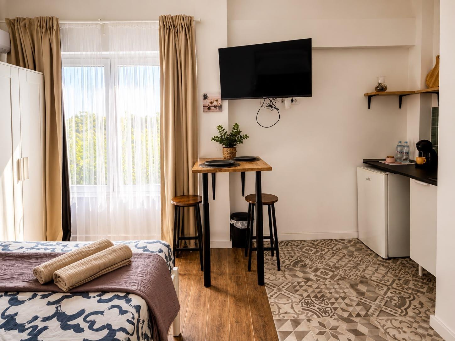 Hotel in Paterna, Valencia, Spain 8 bedrooms, 367 sq.m. No. 183127