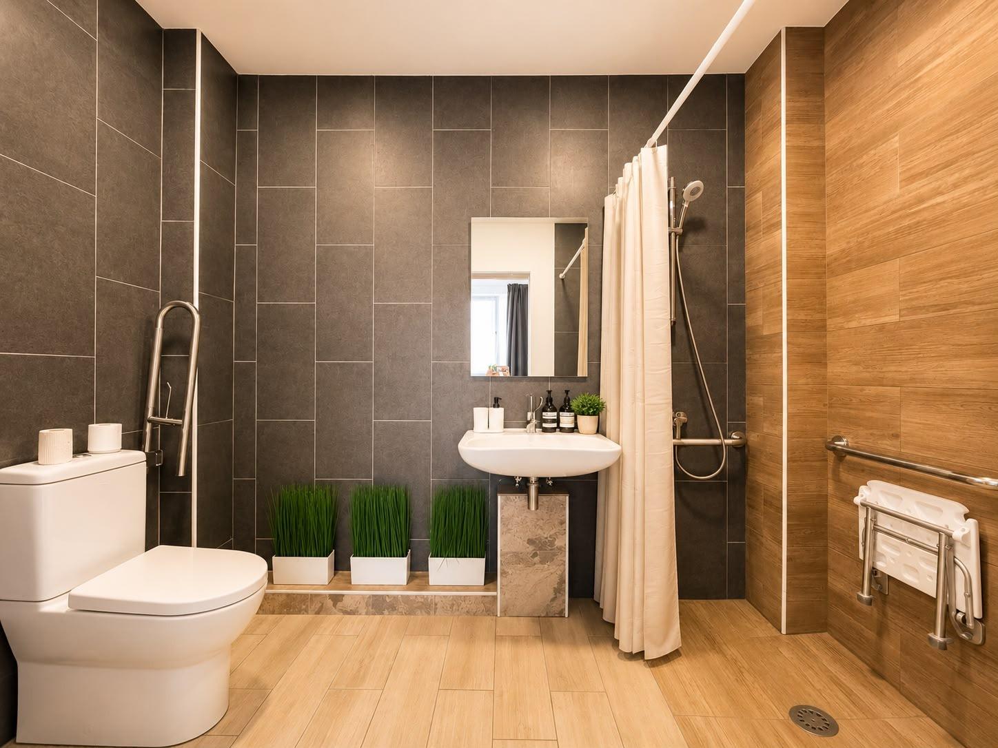 Hotel in Paterna, Valencia, Spain 8 bedrooms, 367 sq.m. No. 183127
