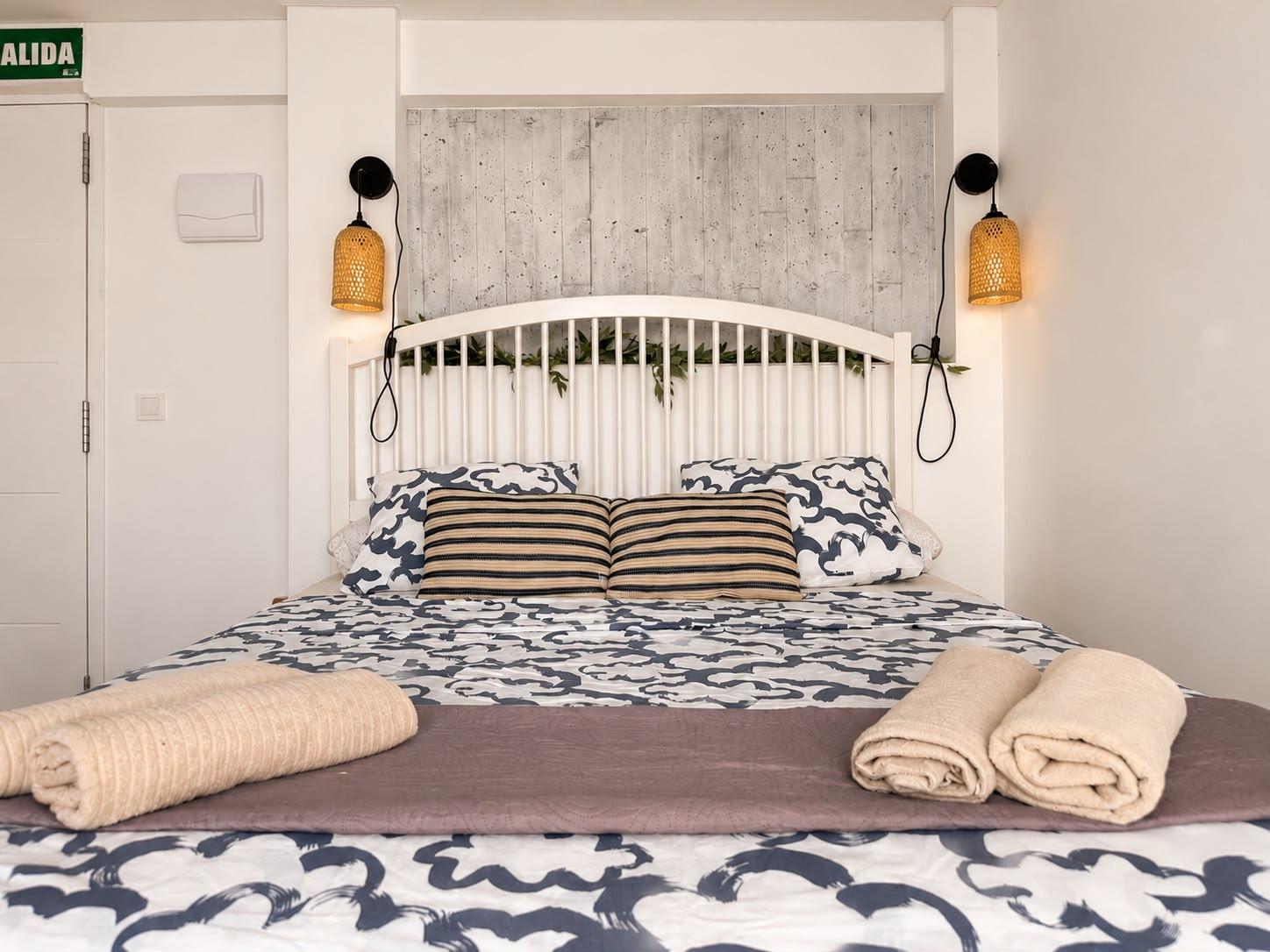 Hotel in Paterna, Valencia, Spain 8 bedrooms, 367 sq.m. No. 183127