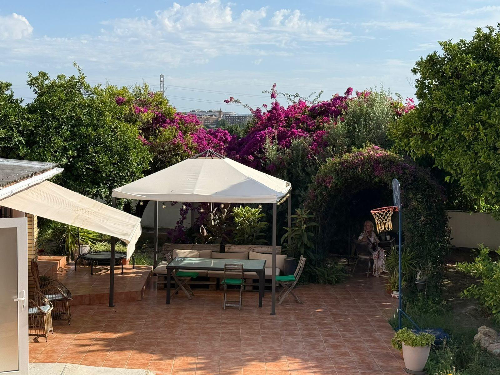 Hotel in Paterna, Valencia, Spain 8 bedrooms, 367 sq.m. No. 183127