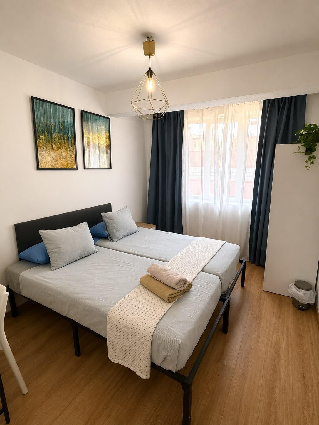 Hotel in Paterna, Valencia, Spain 8 bedrooms, 367 sq.m. No. 183127