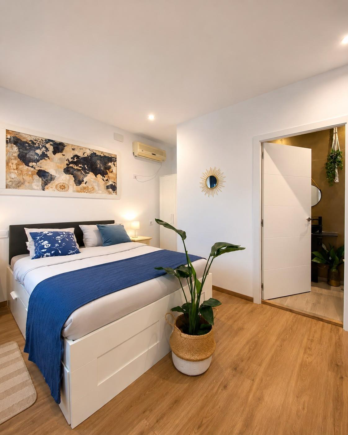 Hotel in Paterna, Valencia, Spain 8 bedrooms, 367 sq.m. No. 183127