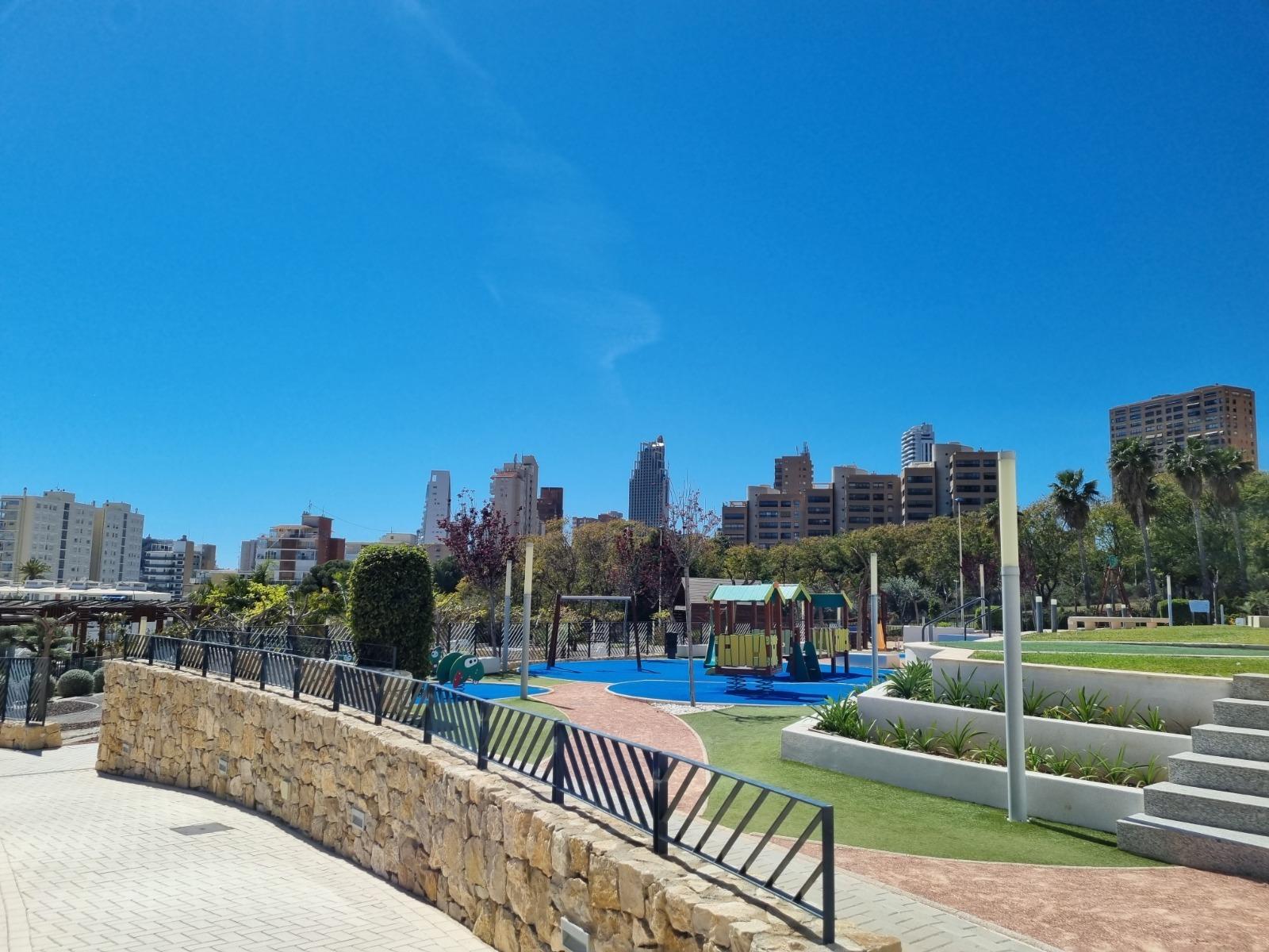 Appartamento a Benidorm, Alicante, Spagna 2 camere da letto, 98 mq. N° 183128