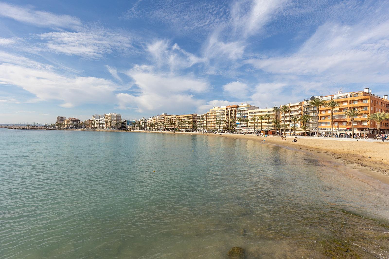 Apartment in Torrevieja, Alicante, Spain 3 bedrooms,  No. 189873