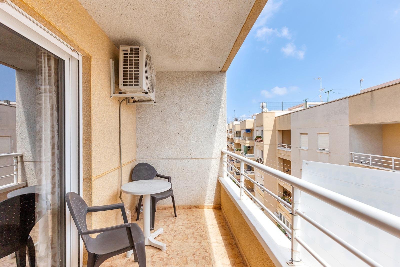 Apartment in Torrevieja, Alicante, Spain 3 bedrooms,  No. 189873