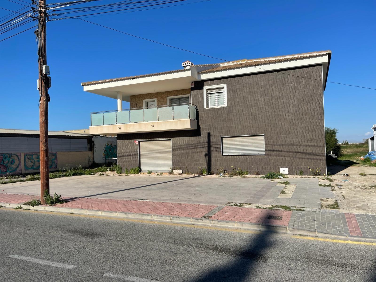 Villa en Torrevieja, Alicante, España 3 dormitorios, 441 m2 No. 189869