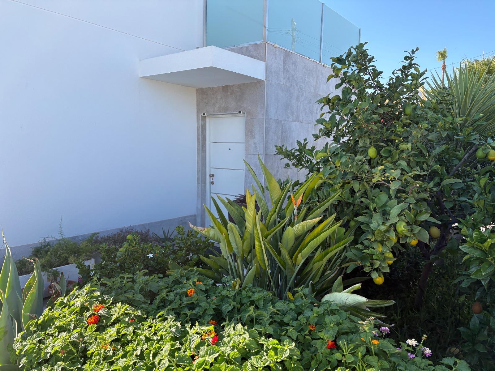 Villa à Torrevieja, Alicante, Espagne 2 chambres, 130 m2 No. 189871