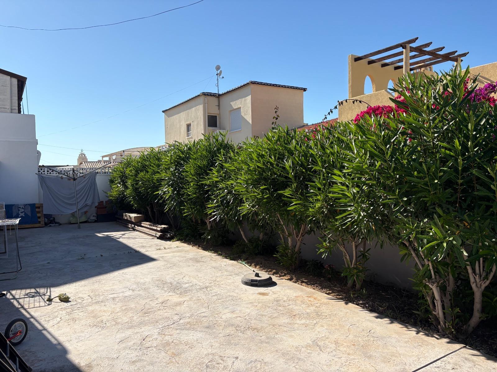 Villa à Torrevieja, Alicante, Espagne 2 chambres, 130 m2 No. 189871